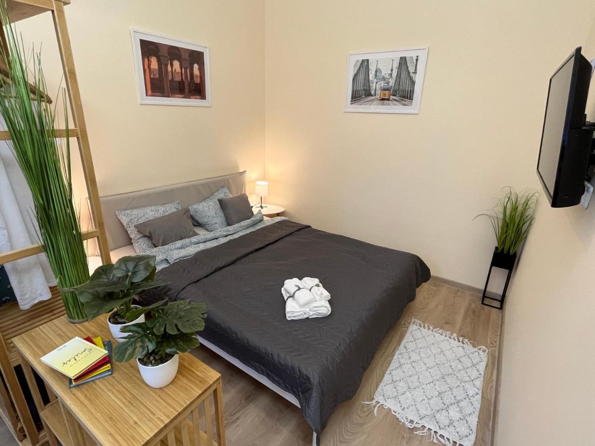 Apartment R74 - Your In *