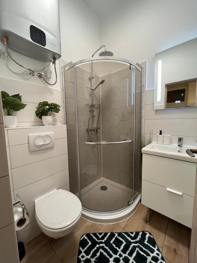 R74 - Your In Apartment